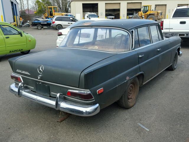 1968 Mercedes-Benz 200D Fintail