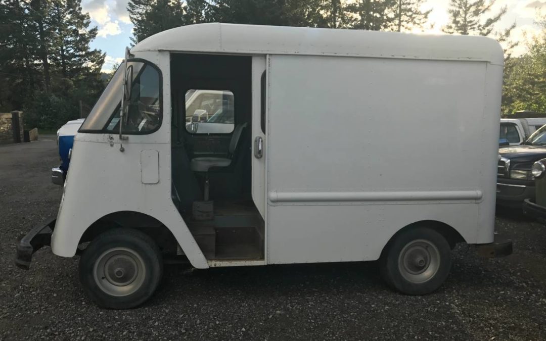 1965 International Short Van