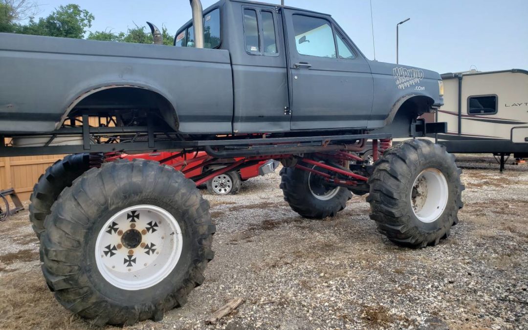 1990’s Ford Mud Truck w/ 496ci & Tube Chassis