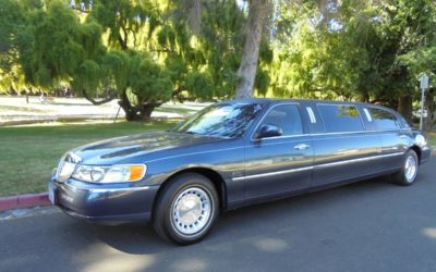 1998 Lincoln Town Car Limousine w/ 99k Miles